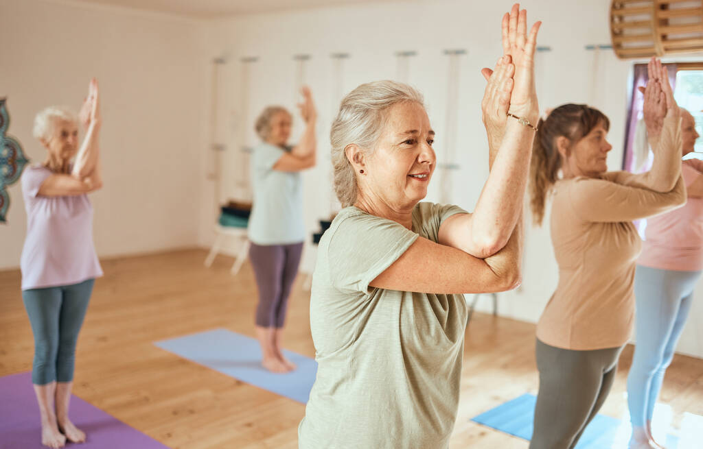 yoga y personas mayores fisioterapia